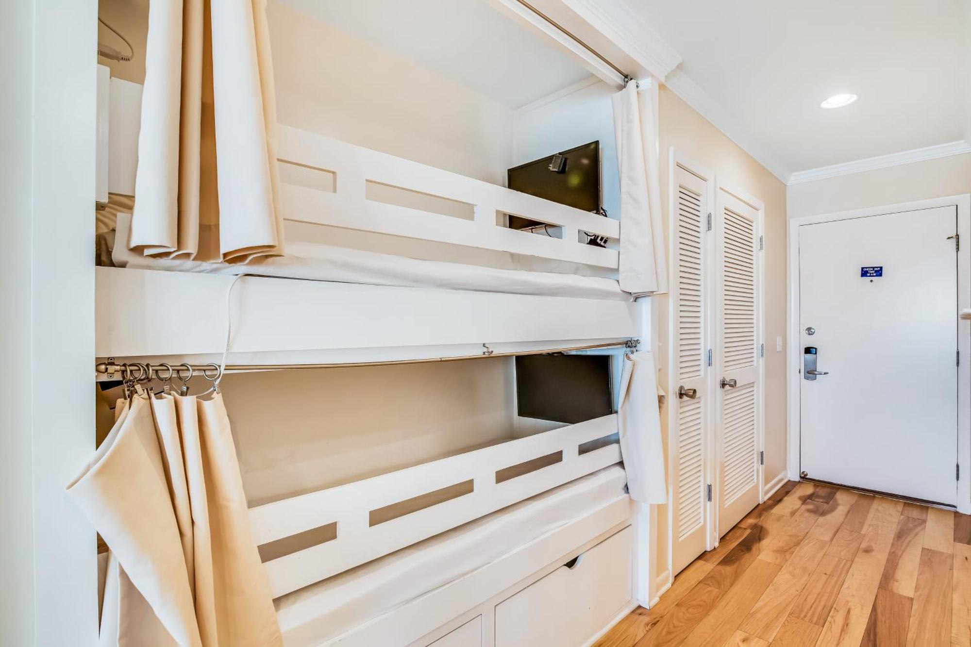 Latitude Condos Panama City Beach Chambre photo